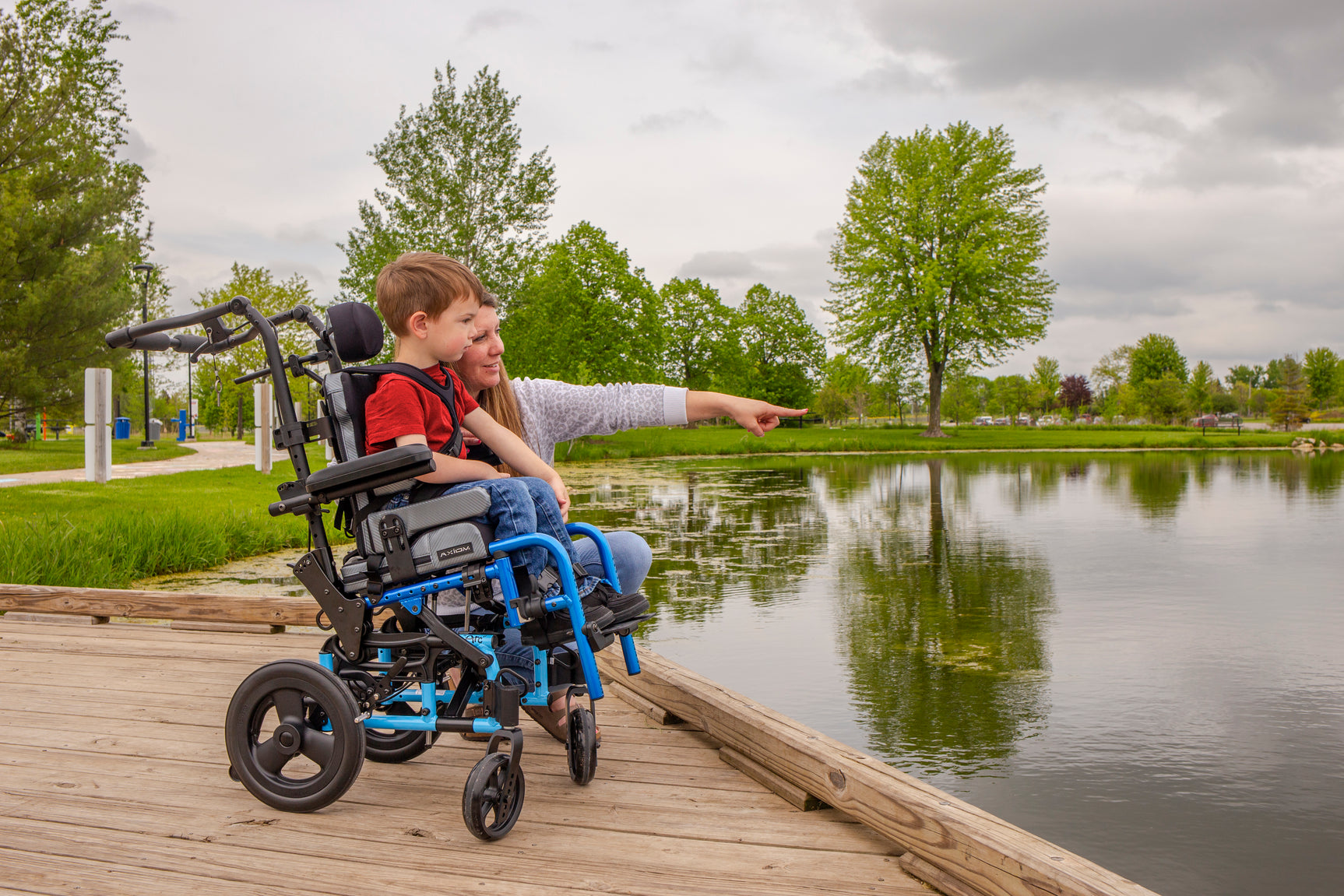 Ki Mobility Ultra-Lightweight Little Wave Arc Wheelchair